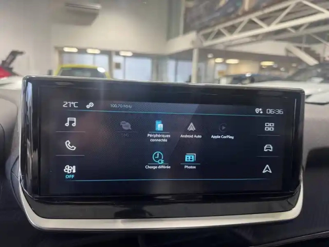 Peugeot 2008 electrique 50 kwh 136 ch — photo 86
