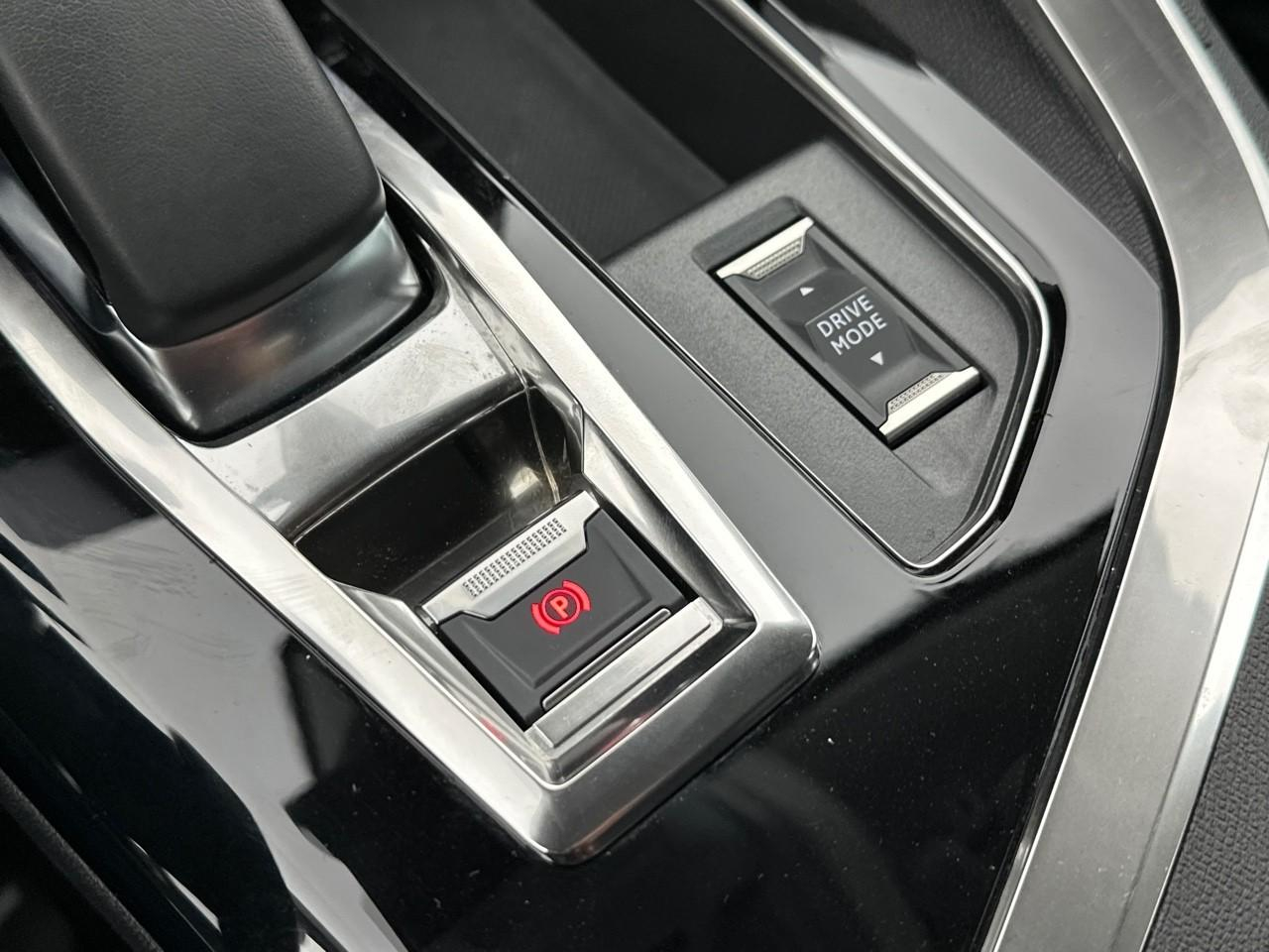 Peugeot 3008 hybrid 225 e-eat8 allure business — photo 30