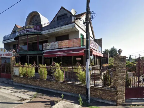 Local commercial 542 m²
