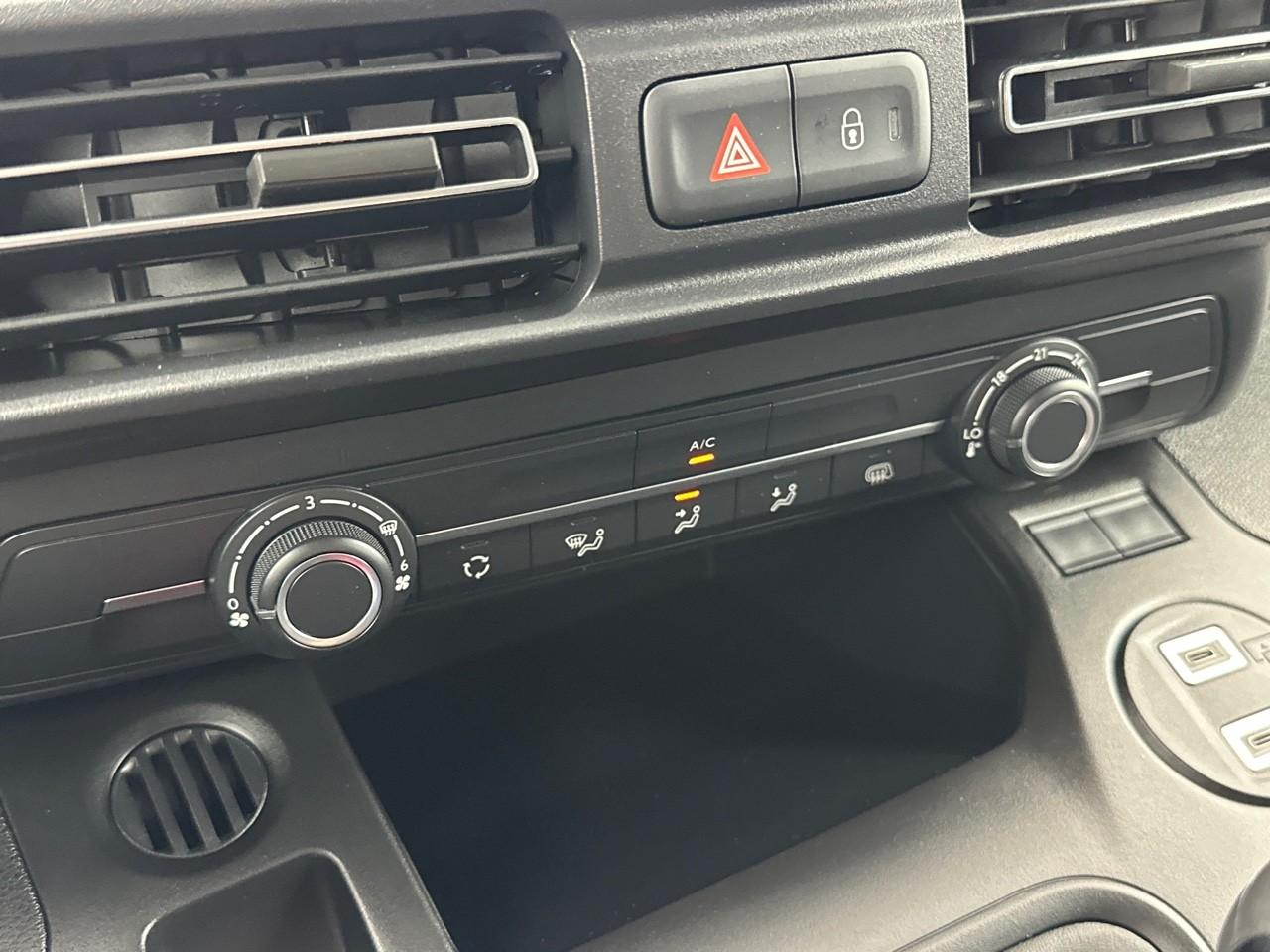 Citroën Berlingo van m diesel 100 ch manuelle — photo 29