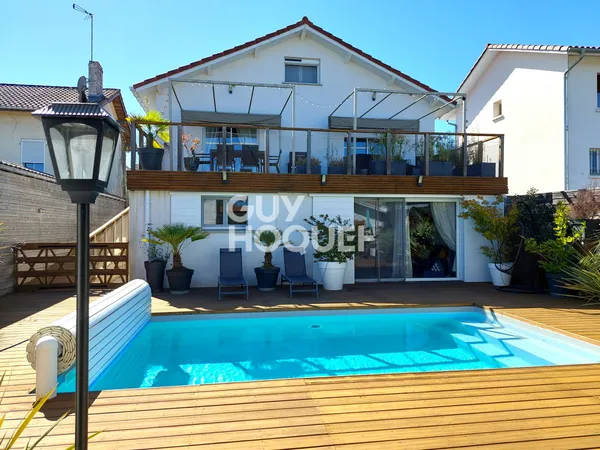 Maison à vendre de 9 pièces de 146.08 m²