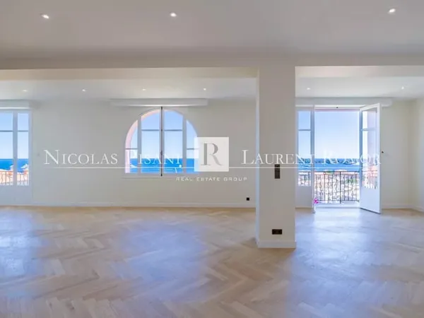 Appartement A Vendre A Beaulieu Sur Mer - 190 m² - Vue Mer Panoramique - Proche Du Centre Ville