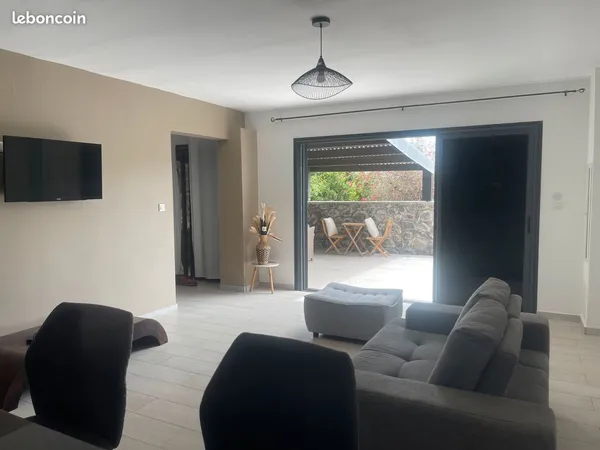 Appartement F2 souris chaude