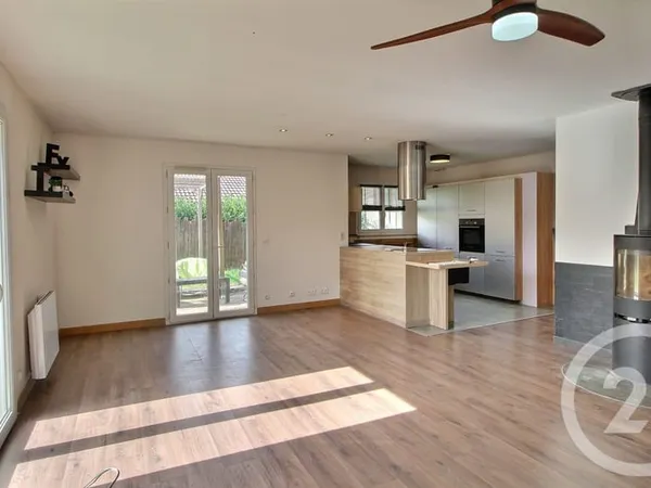 Maison 10 pièces 117 m²