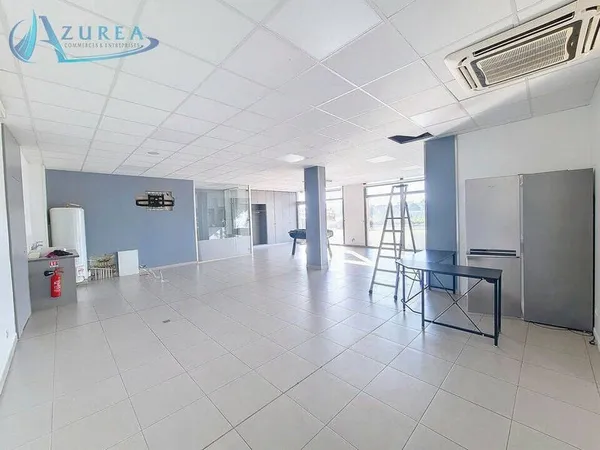 Local commercial 165 m²