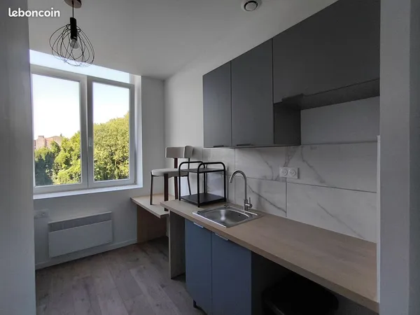 Chambre meublee 450