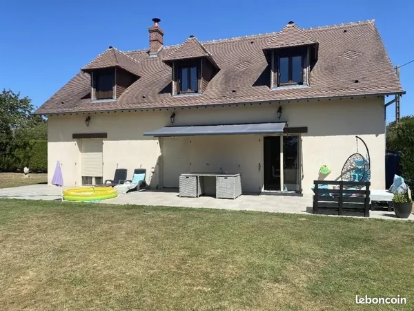 Pavillon 8 pièces 214 m²