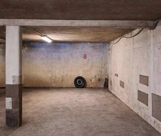 Parking 14 m²