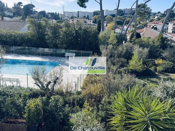 T2 RÉCENT AVEC BALCON, PISCINE