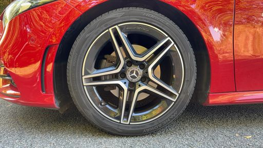 Mercedes Classe A 200 163 7G-DCT - Amg Line Edition – 2018 – 102883 km – Essence – Boîte Automatique — photo 15
