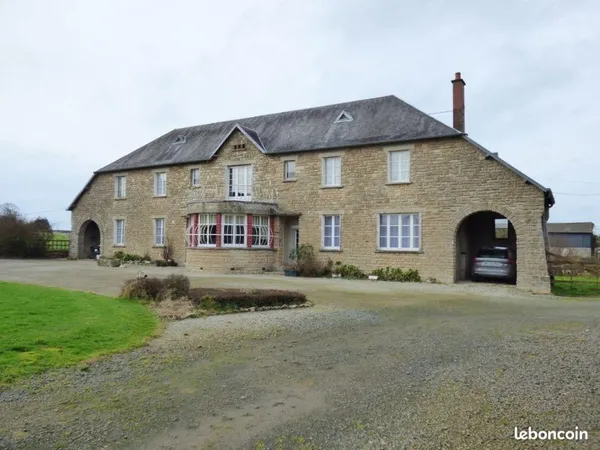 Maison 7 pièces 237 m²