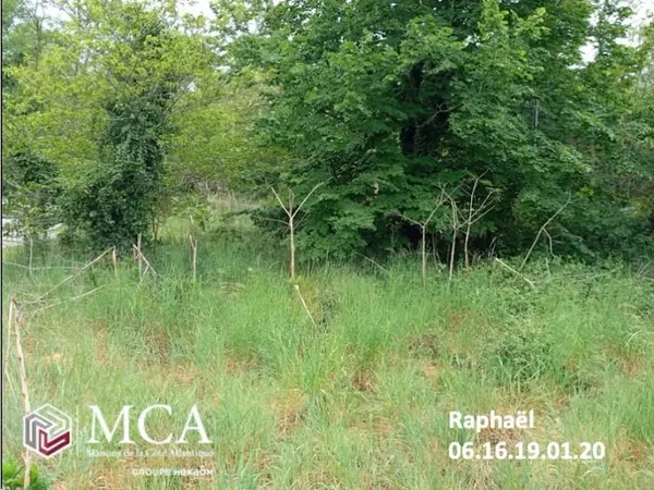Terrain 860 m²