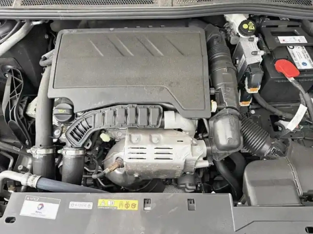 Peugeot 408 puretech 130 ch s&amp;s eat8 allure pack — photo 7