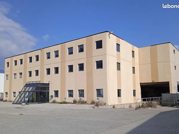 Entrepôts / Bureaux direct propriétaire Zone Industrielle Carros