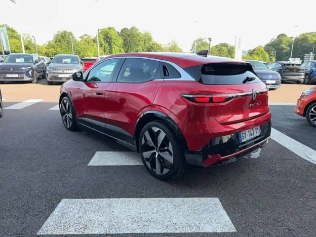 Renault Megane e-tech 220 ch autonomie confort ac7 — photo 3
