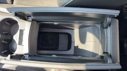 DS DS7 Crossback 2.0 BlueHDi 180 EAT8 - Performance Line + – 2020 – 130464 km – Diesel – Boîte Automatique — photo 3