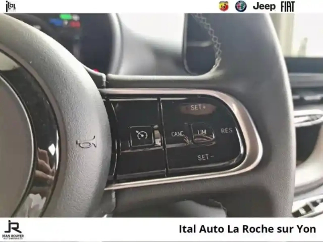 Abarth 500 e 155ch 42kwh  4cv (prime cee de 3600? déduit) — photo 12