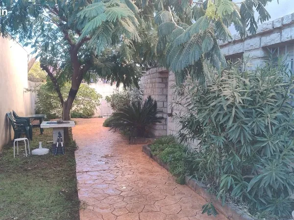T2 avec jardin+toutes charges comprises