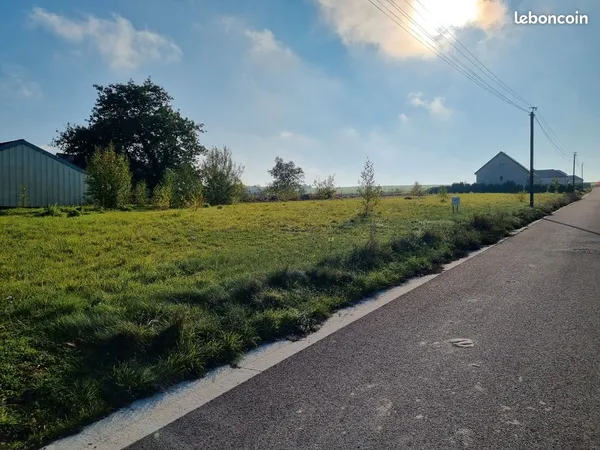 Terrain constructible 1027m2- Hors lotissement-Vailly(10150)