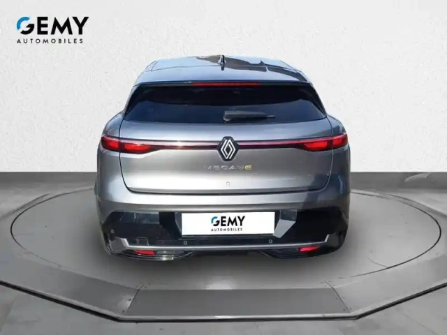 Renault Megane e-tech ev60 220 ch super charge — photo 5