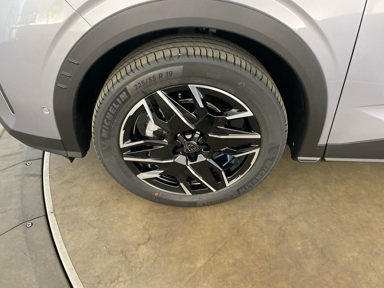 Peugeot 3008 hybrid 145 e-dcs6 gt — photo 11