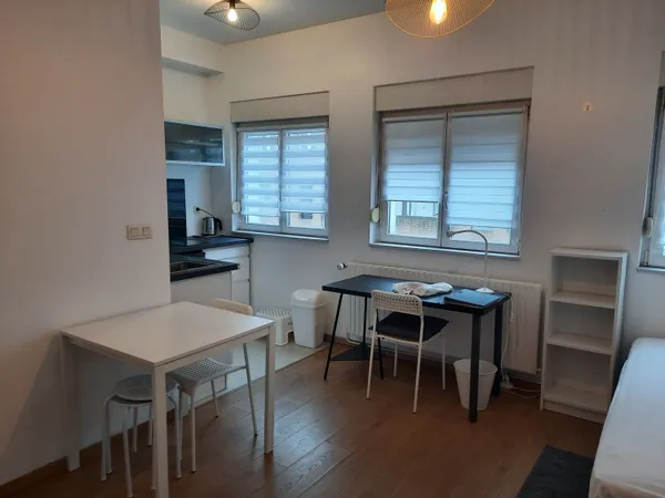 Studio meublé tout compris Fives à 15 min de la fac de Villeneuve d'Ascq