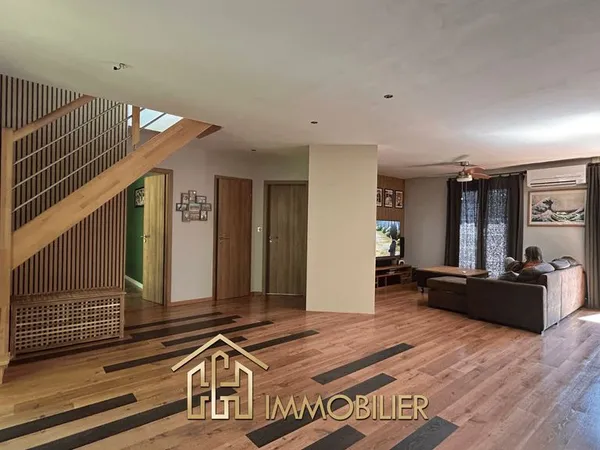 Maison de luxe 7 pièces 150 m²
