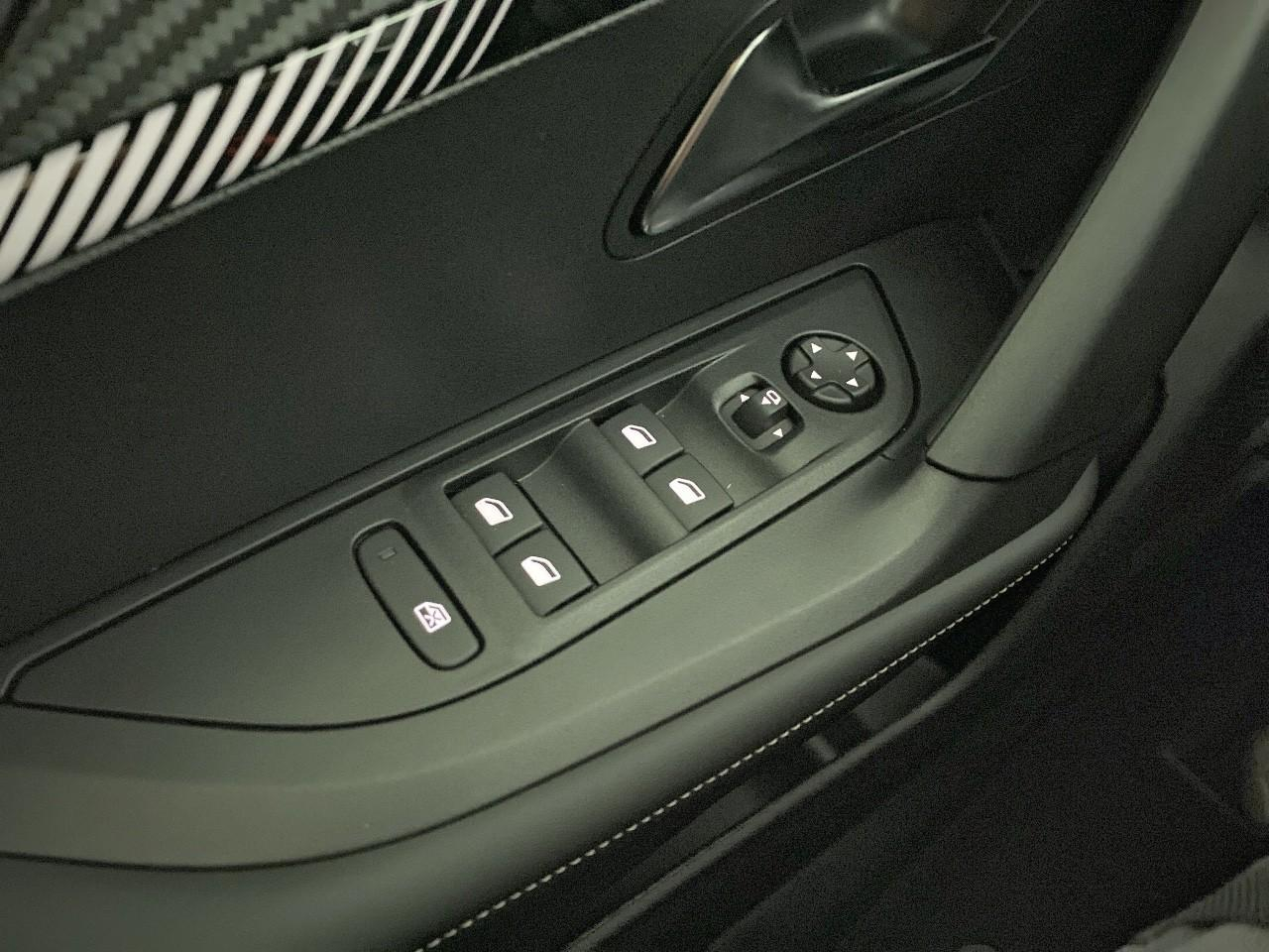 Peugeot 2008 hybrid 145 ch e-dcs6 allure — photo 20