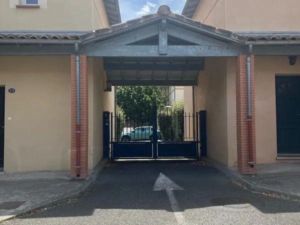 Place de parking couverte