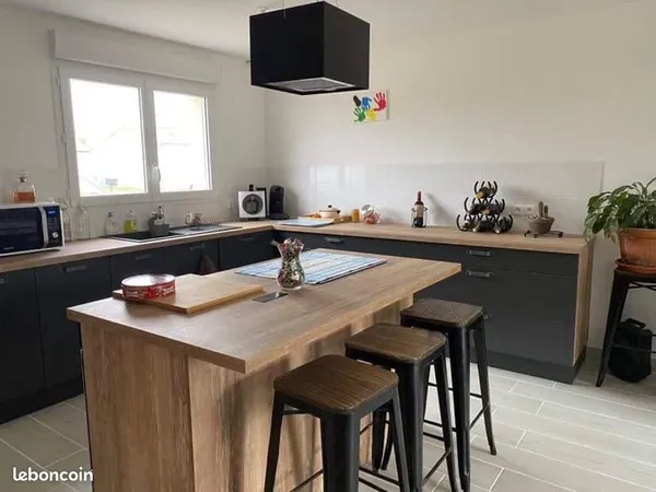 Propriété 4 pièces 83 m²