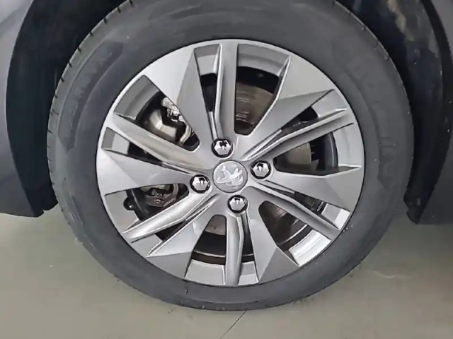 Peugeot 208 electrique 50 kwh 136ch — photo 36