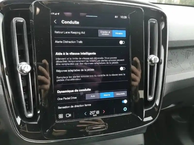 Volvo Xc40 recharge extended range 252 ch 1edt — photo 24