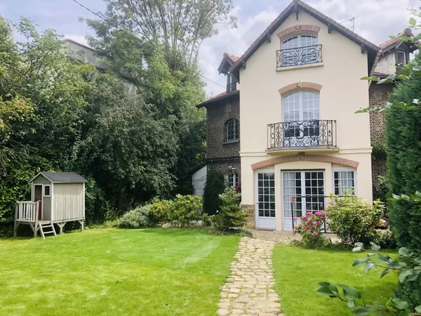 Vends maison 116m² Garches