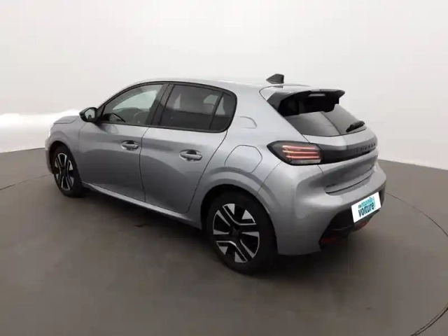 Peugeot 208 hybrid 110 e-dcs6 — photo 7
