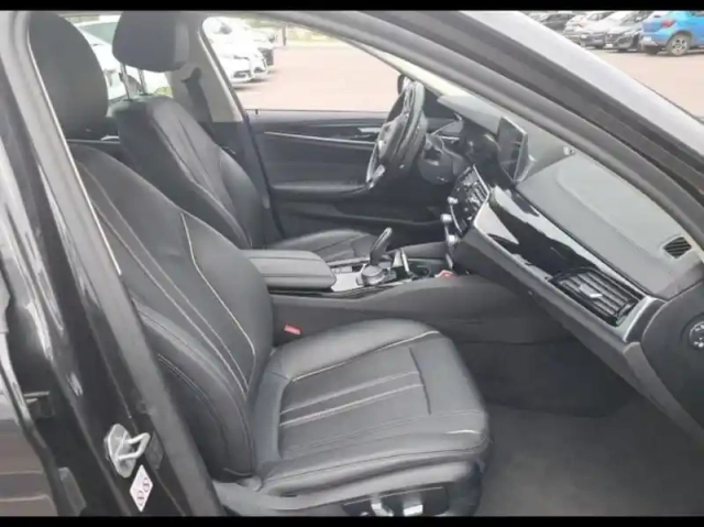 Bmw Serie 5 série 5 530ia xdrive 252ch luxury euro6d-t — photo 3