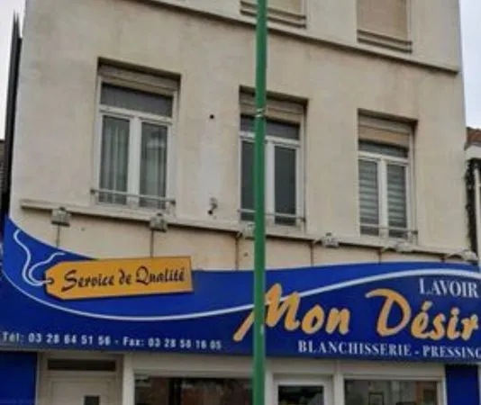 Local pro + appartement + hangar
