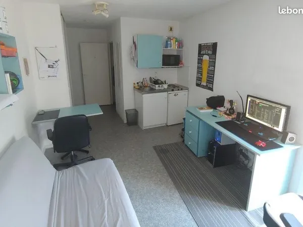 Studio 1 pièce 19 m²