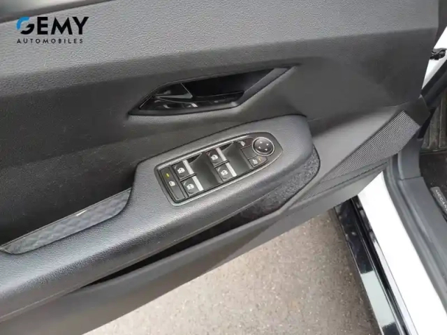 Renault Megane e-tech ev40 130ch standard charge — photo 14