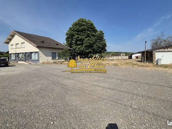 Maison 10 pièces 218 m²