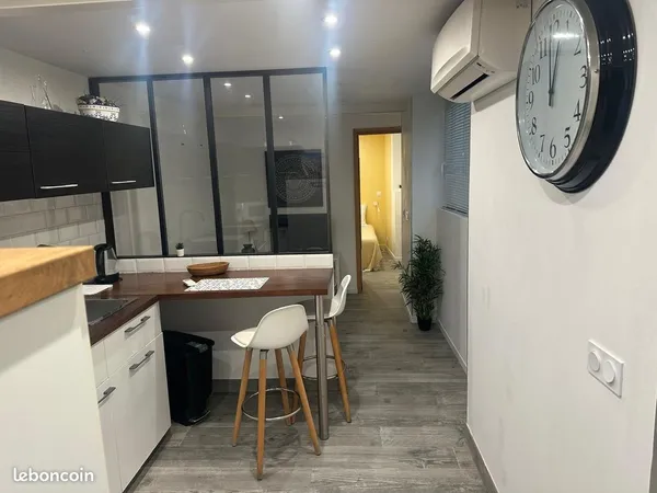À LOUER - 2 PIÈCES DE 28 m² EN PLEIN CENTRE DE NICE