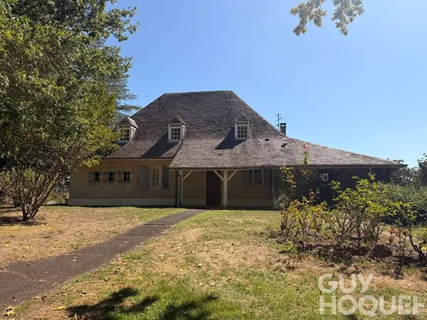 Maison 6 pièces 235 m²
