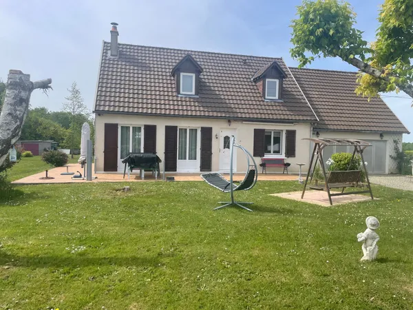 Nouveauté LA QUINTE, pavillon de 122 m2 hab en campagne.