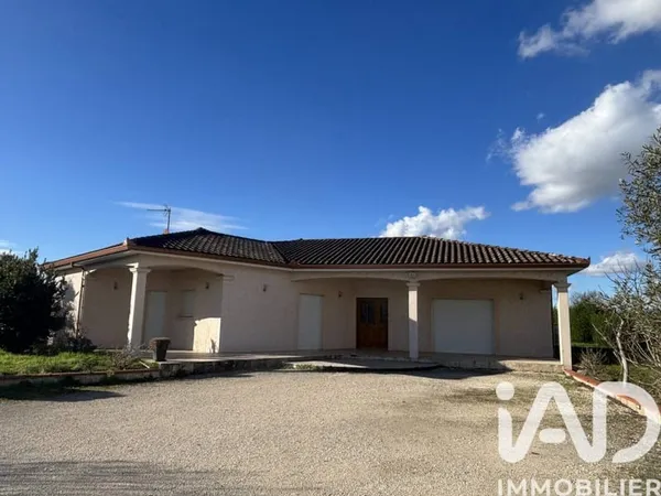 Maison de plain-pied 5 pièces 180 m²