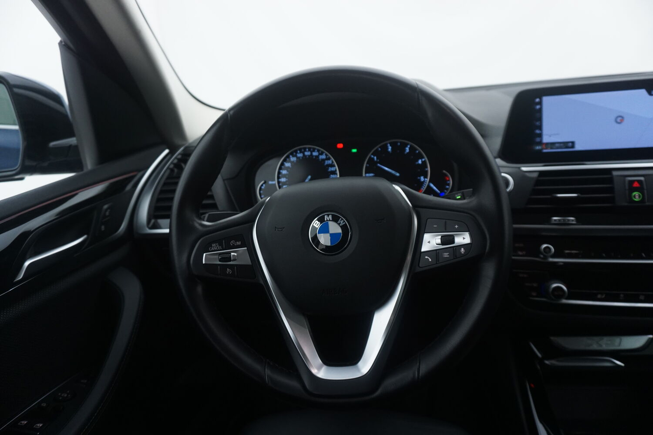 BMW X3 — photo 10