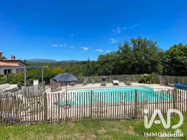 Propriété 7 pièces 173 m²