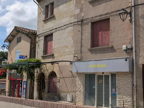 Local commercial 7 pièces 227 m²