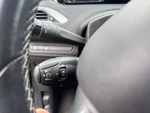 Peugeot 208 bluehdi 100ch bvm6 — photo 21