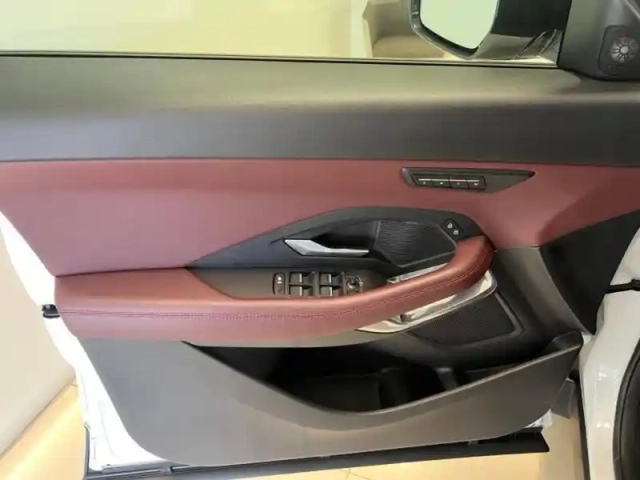 Jaguar E-Pace p200 flexfuel mhev r-dynamic s bva awd — photo 12