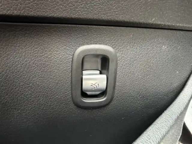 Mercedes Classe C 300 d e hybrid eq berline busi — photo 20