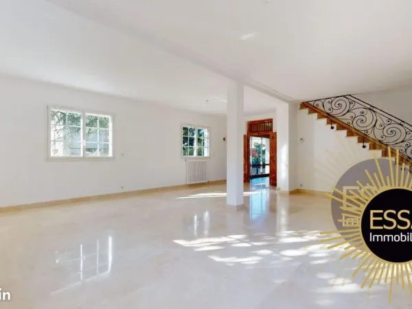 Maison 7 pièces 195 m²